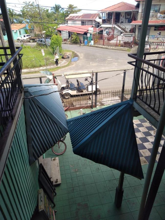 The Lighthouse At Casa Max Bocas del Toro Exterior foto